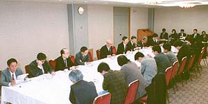 会見の様子