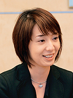 중재자 : Yashio Keiko