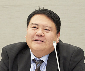 부통령 수석 온라인온라인바카라원 Maejima